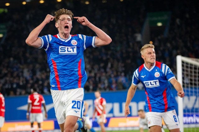 Los Rangers hicieron una oferta sorpresa por este emocionante delantero centro: por qué Rohl debería traerlo Los Rangers hicieron una oferta sorpresa por este emocionante delantero centro: por qué Rohl debería traerlo