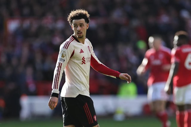 El centrocampista del Liverpool considera la salida de Anfield en medio del interés por traspasos El centrocampista del Liverpool considera la salida de Anfield en medio del interés por traspasos