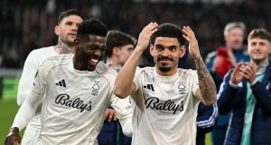 Noche famosa para el bosque en temporada para olvidar en gran medida Noche famosa para el bosque en temporada para olvidar en gran medida