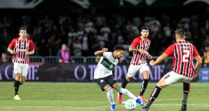 El SPFC da descanso a los jugadores, vence al Coritiba y llega a la semifinal de Paulistão en lo más alto El SPFC da descanso a los jugadores, vence al Coritiba y llega a la semifinal de Paulistão en lo más alto