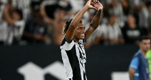 Botafogo domina, vence a los menos favorecidos y avanza en la Libertadores Botafogo domina, vence a los menos favorecidos y avanza en la Libertadores
