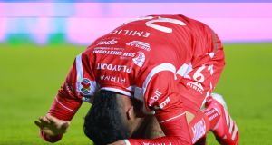 ¡Terrible accidente! Emilio Lara cae a un foso en el Estadio Corregidora ¡Terrible accidente! Emilio Lara cae a un foso en el Estadio Corregidora