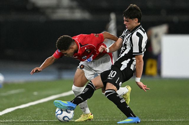 1 de 6 en Sula: Botafogo empata en casa y prolonga la mala racha de Brasil 1 de 6 en Sula: Botafogo empata en casa y prolonga la mala racha de Brasil