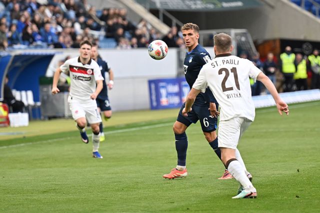 ¿La mudanza de verano ya está hecha? ¡El jefe del VfB elogia a la estrella de la Bundesliga! ¿La mudanza de verano ya está hecha? ¡El jefe del VfB elogia a la estrella de la Bundesliga!