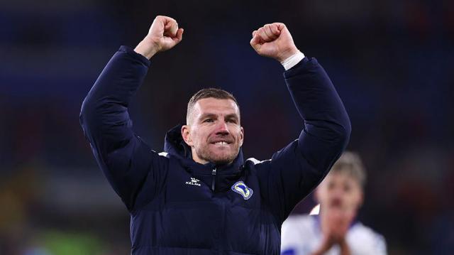 Dzeko podría unirse a los jugadores más veteranos en la historia de los Mundiales Dzeko podría unirse a los jugadores más veteranos en la historia de los Mundiales