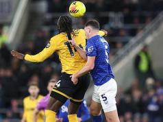 ¿Hacerse el pelo en el fútbol debería ser una conducta violenta? ¿Hacerse el pelo en el fútbol debería ser una conducta violenta?