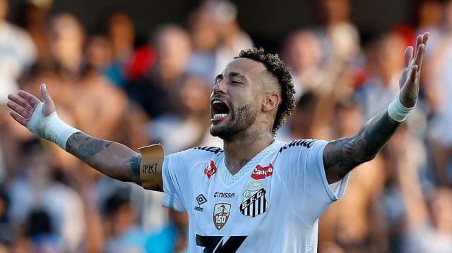 El delantero brasileño Neymar considera retirarse El delantero brasileño Neymar considera retirarse