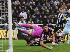 Análisis: La fortaleza es violada mientras resuenan los abucheos Análisis: La fortaleza es violada mientras resuenan los abucheos