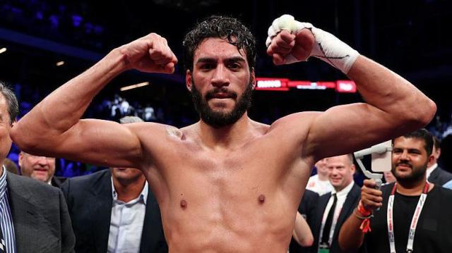 Sheeraz peleará por el título mundial en la cartelera de Usyk Sheeraz peleará por el título mundial en la cartelera de Usyk