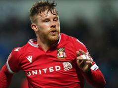 Cannon se dirige a Burton cedido por Wrexham Cannon se dirige a Burton cedido por Wrexham