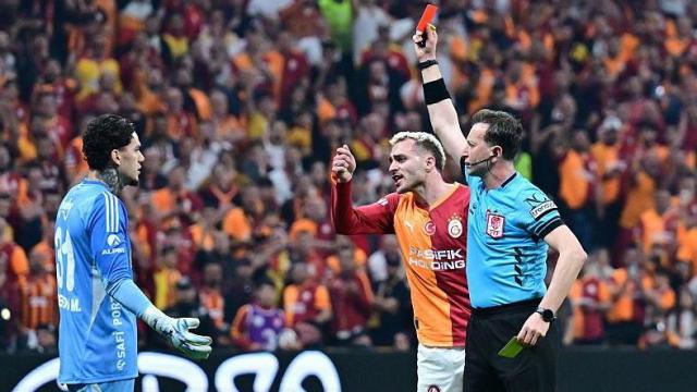 El Galatasaray acusa a los árbitros de tener “el mal dentro” El Galatasaray acusa a los árbitros de tener “el mal dentro”