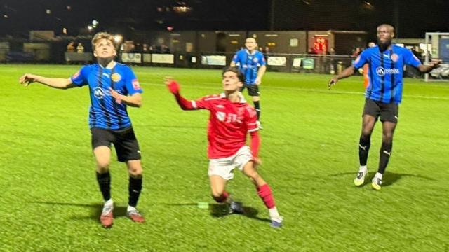 Los Jersey Bulls ganan en Sevenoaks y mantienen las esperanzas de llegar a los play-offs Los Jersey Bulls ganan en Sevenoaks y mantienen las esperanzas de llegar a los play-offs