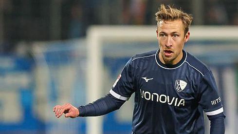 Hibs compra al lateral Passlack y al delantero Suto Hibs compra al lateral Passlack y al delantero Suto