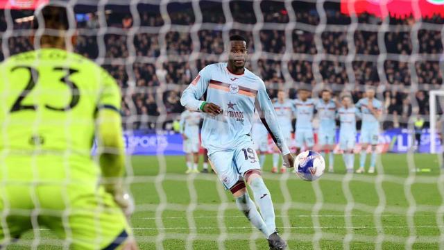 ¿Habrá un momento adecuado para un Panenka, mientras Brentford pague el precio? ¿Habrá un momento adecuado para un Panenka, mientras Brentford pague el precio?