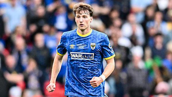 Los Bristol Rovers fichan a Harbottle & Thompson-Sommers Los Bristol Rovers fichan a Harbottle & Thompson-Sommers