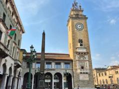 Los aficionados y los medios llegan antes del Italia-NI Los aficionados y los medios llegan antes del Italia-NI