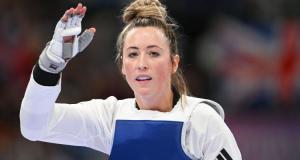 Jones debutará en el boxeo contra Criss en marzo Jones debutará en el boxeo contra Criss en marzo