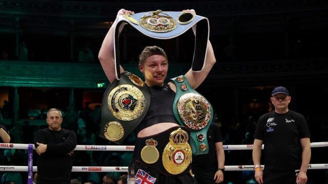 El campeón mundial Price se enfrentará a Aquino en vivo por la BBC El campeón mundial Price se enfrentará a Aquino en vivo por la BBC