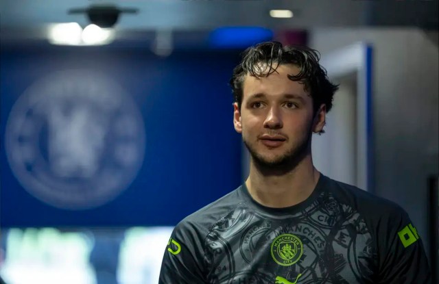 Liverpool y Chelsea expresan interés en el traspaso de verano del portero del Manchester City Liverpool y Chelsea expresan interés en el traspaso de verano del portero del Manchester City