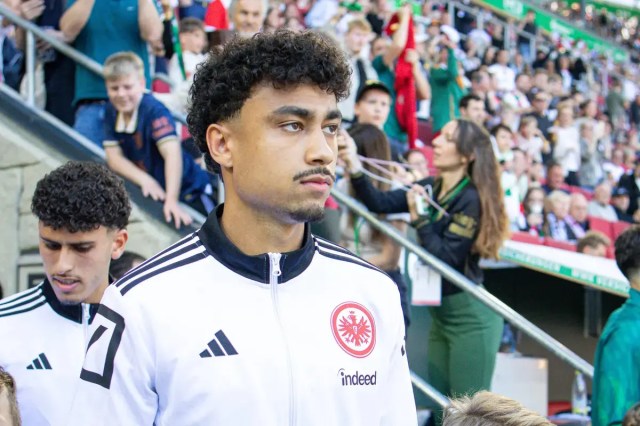 El Manchester City mira al defensa de la Bundesliga por valor de 65 millones de euros mientras el jugador reacciona a las especulaciones sobre transferencias El Manchester City mira al defensa de la Bundesliga por valor de 65 millones de euros mientras el jugador reacciona a las especulaciones sobre transferencias