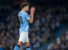 Detrás de escena cuando Max Alleyne recibió un aviso de retirada del Manchester City en Watford Detrás de escena cuando Max Alleyne recibió un aviso de retirada del Manchester City en Watford