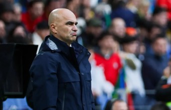 Roberto Martínez describe a Bernardo Silva como “futbolista portugués ejemplo” en un gran elogio al capitán del Manchester City Roberto Martínez describe a Bernardo Silva como “futbolista portugués ejemplo” en un gran elogio al capitán del Manchester City