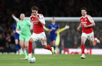 Dowman comparte su reacción ante su primer gol en el Arsenal Dowman comparte su reacción ante su primer gol en el Arsenal