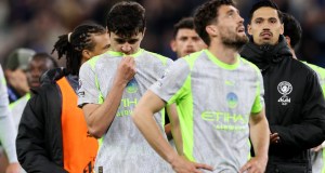 El Manchester City sigue en la pelea pese a perder puntos ante el Everton El Manchester City sigue en la pelea pese a perder puntos ante el Everton