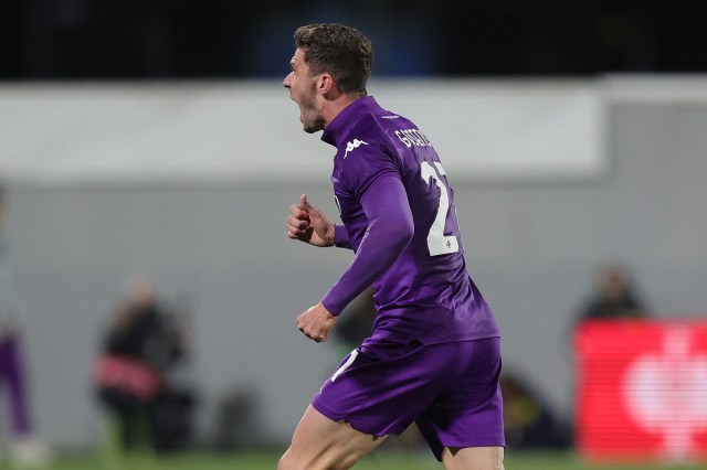 Gosens elige la lucha por el descenso de la Fiorentina sobre la mudanza al Nottingham Forest Gosens elige la lucha por el descenso de la Fiorentina sobre la mudanza al Nottingham Forest