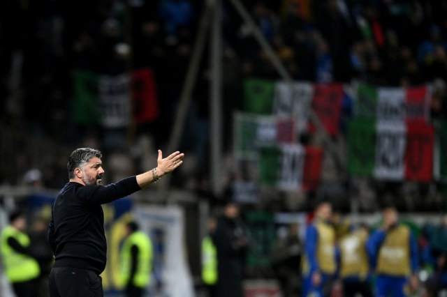 Gattuso se disculpa con los aficionados italianos, pero sigue “orgulloso” de tener jugadores con 10 hombres Gattuso se disculpa con los aficionados italianos, pero sigue “orgulloso” de tener jugadores con 10 hombres