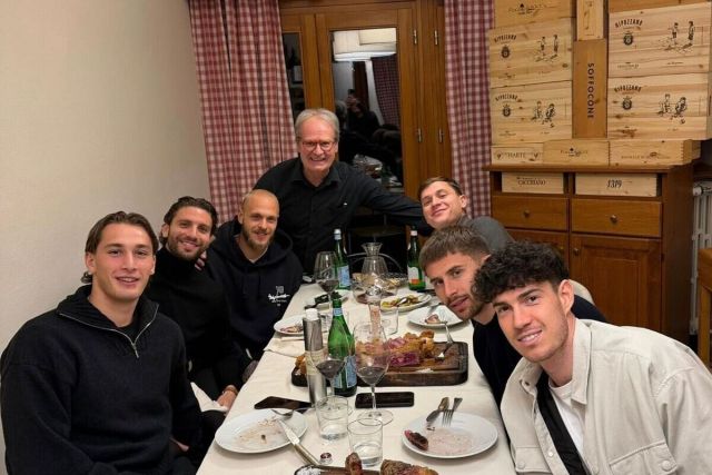 Locatelli provoca el debate entre Juventus e Inter después de una cena con colegas italianos Locatelli provoca el debate entre Juventus e Inter después de una cena con colegas italianos