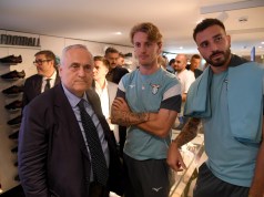 Lotito ordena congelar las negociaciones para un nuevo contrato con la Lazio hasta junio Lotito ordena congelar las negociaciones para un nuevo contrato con la Lazio hasta junio