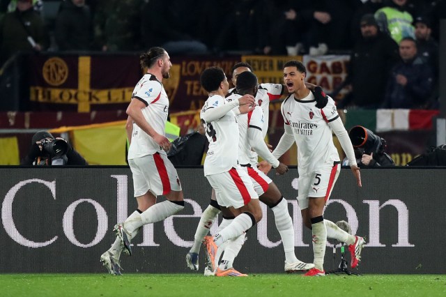 Las estrellas del Milan Maignan y Modric frustrados por el penalti de la Roma en el empate 1-1 Las estrellas del Milan Maignan y Modric frustrados por el penalti de la Roma en el empate 1-1