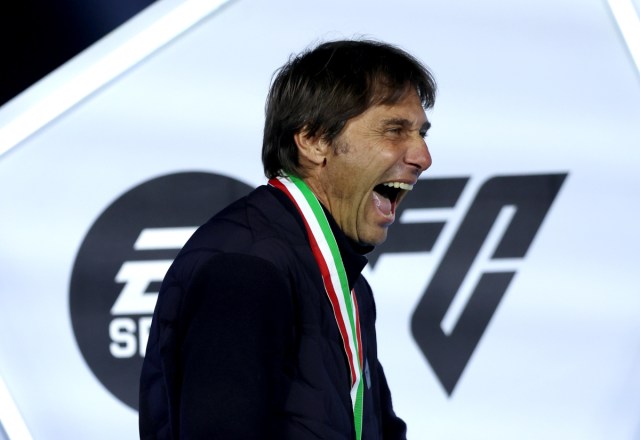 Conte y el ex técnico del Chelsea Maresca premiados por los entrenadores en Italia Conte y el ex técnico del Chelsea Maresca premiados por los entrenadores en Italia