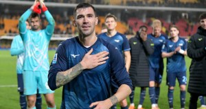 Romagnoli parece despedirse de la afición de la Lazio Romagnoli parece despedirse de la afición de la Lazio