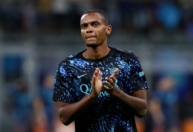 Akanji explica las diferencias entre las dos últimas derrotas del Inter ante el Milán Akanji explica las diferencias entre las dos últimas derrotas del Inter ante el Milán