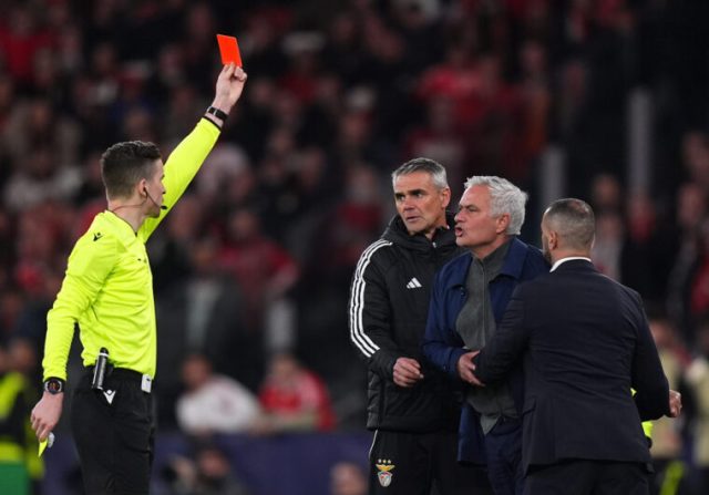 El Benfica intensificará las negociaciones sobre el contrato de José Mourinho para evitar el interés del Real Madrid El Benfica intensificará las negociaciones sobre el contrato de José Mourinho para evitar el interés del Real Madrid