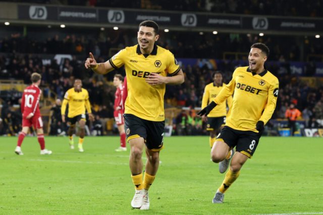 El gol tardío de André sorprende al Liverpool mientras los Wolves registran victorias consecutivas en la liga El gol tardío de André sorprende al Liverpool mientras los Wolves registran victorias consecutivas en la liga