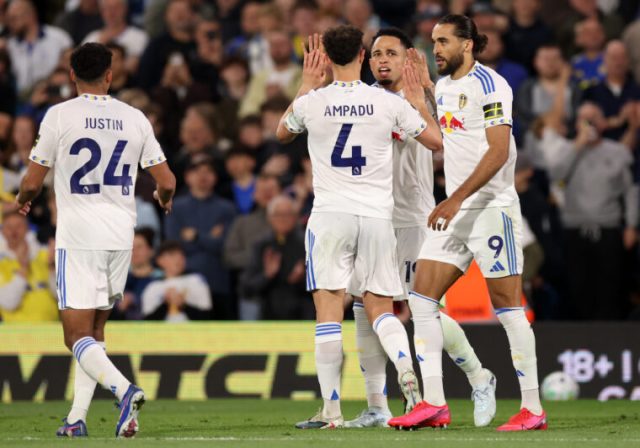 Leeds United 3-1 Burnley: los blancos aumentan las esperanzas de seguridad con un colchón de nueve puntos Leeds United 3-1 Burnley: los blancos aumentan las esperanzas de seguridad con un colchón de nueve puntos