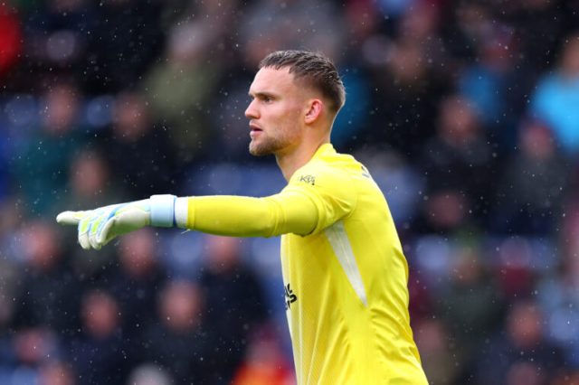 Newcastle planea una importante revisión de los porteros mientras seleccionan tres nombres Newcastle planea una importante revisión de los porteros mientras seleccionan tres nombres
