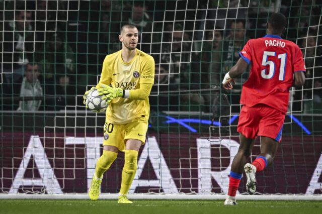 Chevalier tuvo la culpa de la impactante derrota del PSG ante el Sporting en la Liga de Campeones Chevalier tuvo la culpa de la impactante derrota del PSG ante el Sporting en la Liga de Campeones