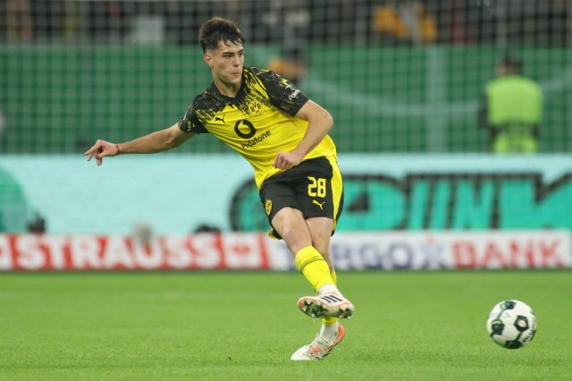 El central del Chelsea, Aaron Anselmino, rechaza la cesión del Estrasburgo El central del Chelsea, Aaron Anselmino, rechaza la cesión del Estrasburgo