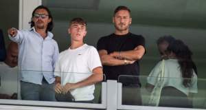 La Roma continúa las conversaciones para el regreso de Francesco Totti La Roma continúa las conversaciones para el regreso de Francesco Totti