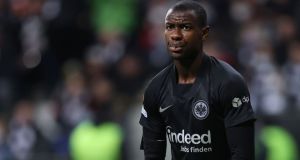 Informe: el central de la Roma cortó los lazos con su agente mientras el Inter de Milán sigue de cerca la situación Informe: el central de la Roma cortó los lazos con su agente mientras el Inter de Milán sigue de cerca la situación