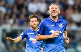 El ex delantero del Inter de Milán, la Roma y el AC Milan nombra al “fenomenal” capitán nerazzurri entre los “mejores delanteros del mundo” El ex delantero del Inter de Milán, la Roma y el AC Milan nombra al “fenomenal” capitán nerazzurri entre los “mejores delanteros del mundo”