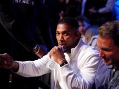 Anthony Joshua hace su primera aparición pública en el Reino Unido desde que sobrevivió a un accidente automovilístico Anthony Joshua hace su primera aparición pública en el Reino Unido desde que sobrevivió a un accidente automovilístico