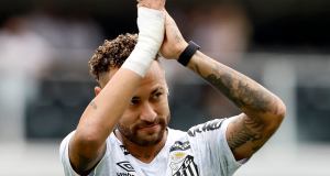 Neymar admite su retiro mientras la ex estrella del Barcelona apunta al equipo de Brasil para el Mundial Neymar admite su retiro mientras la ex estrella del Barcelona apunta al equipo de Brasil para el Mundial