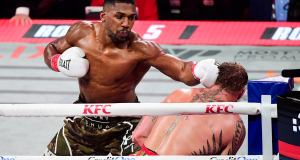 Anthony Joshua podría regresar antes de lo esperado después de la actualización sorpresa de Eddie Hearn Anthony Joshua podría regresar antes de lo esperado después de la actualización sorpresa de Eddie Hearn