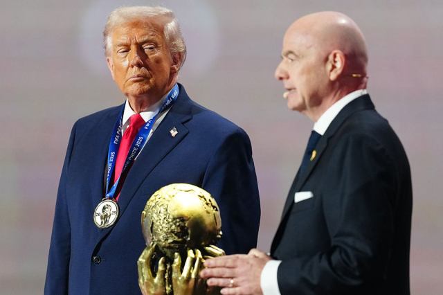 La última prohibición de viajar de Trump deja a los fanáticos sin poder viajar para apoyar a su equipo de la Copa del Mundo La última prohibición de viajar de Trump deja a los fanáticos sin poder viajar para apoyar a su equipo de la Copa del Mundo