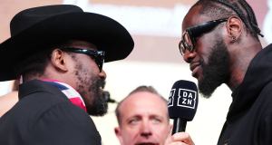 Chisora vs Wilder afectados por ‘problemas con guantes’ en vísperas del tan publicitado choque de peso pesado Chisora vs Wilder afectados por ‘problemas con guantes’ en vísperas del tan publicitado choque de peso pesado